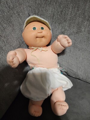 Cabbage Patch Kids 1982, 15 inches, green eyes