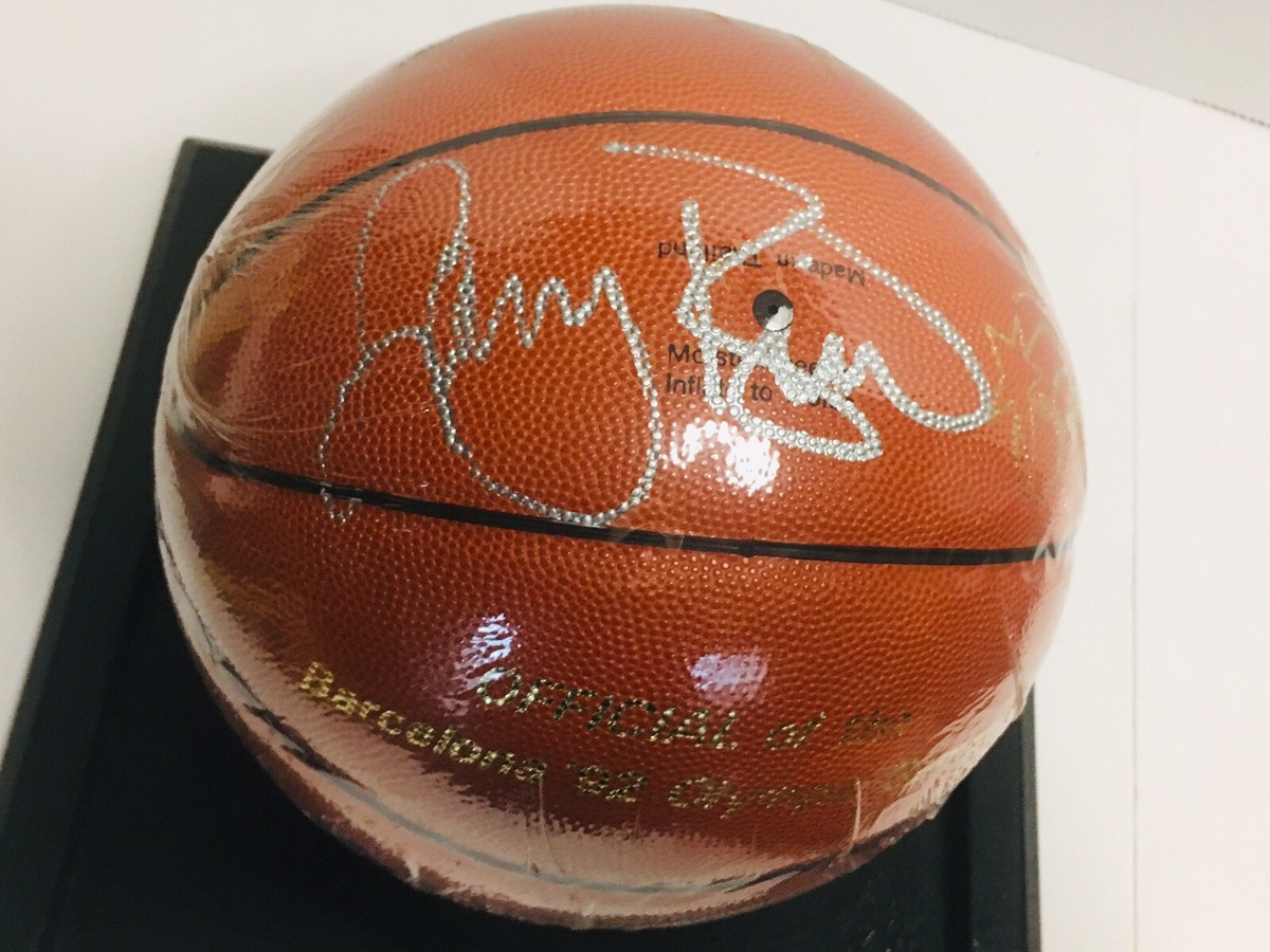 激レア　サイン入り　AND1 Mixtape 11枚セット バスケット　NBA Larry Bird Signed Olympic Molten JB 77 Basketball. Rare Signed By