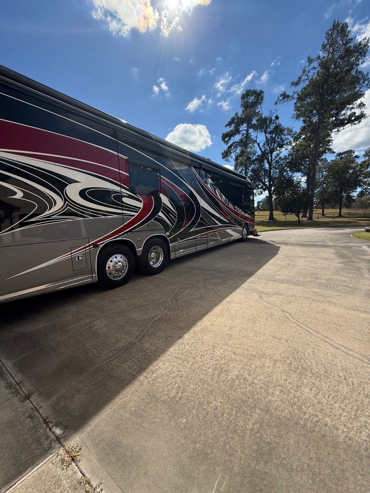 Entegra Coach Cornerstone Series M-45B 605hp Cummins One Owner Low Miles!!