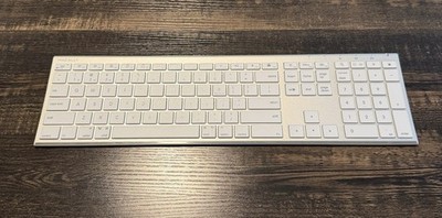 Macally Quick Switch Bluetooth Keyboard for 3 Devices ACEBTKEYA