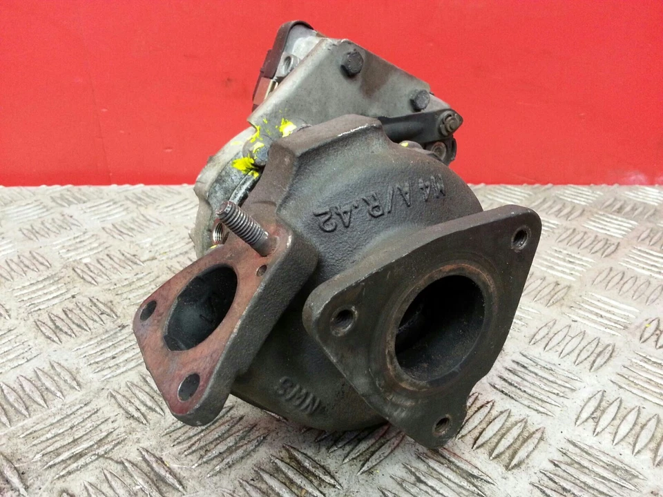 Turbocompresor izquierdo Jaguar tipo S 2006 2,7 L AJDV6 206,00 CV 6R8Q-GK682-BC Foto 2 de 4