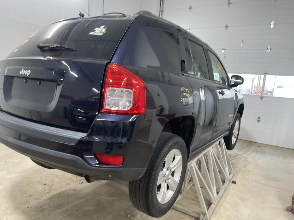 Used Driving Light fits: 2011 Jeep Compass Fog-Driving Grade A - Image 4 of 4