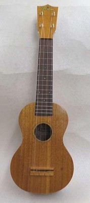 Famous Ukulele FS-5 Soprano Hawaiian Koa with Gig Bag Used Famous Ukulele  FS-5