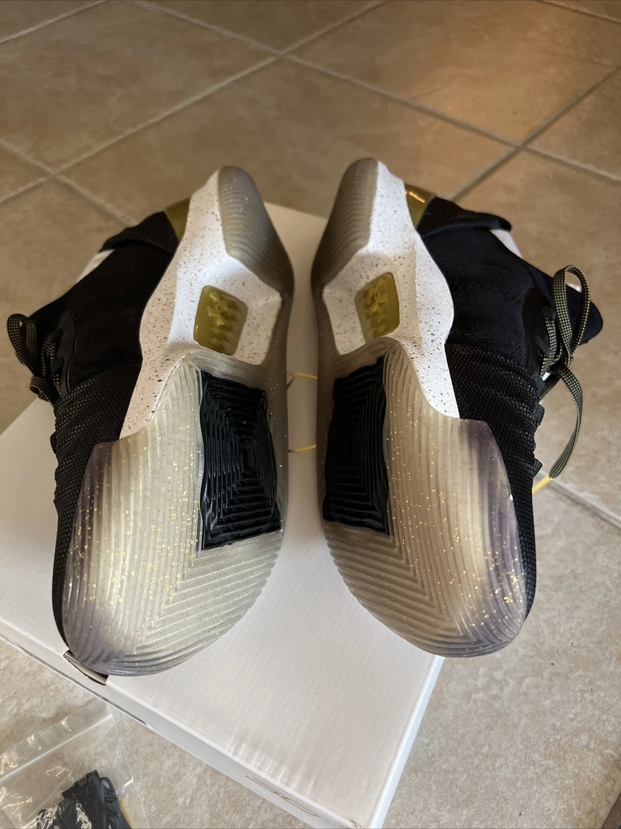 Under Armour Curry 5 Black Gold White Championship Finals Men Sz