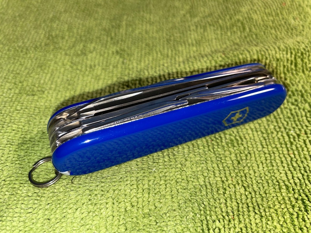 New Victorinox Swiss Army 91mm Knife FIELDMASTER in Blue 1.4713.2