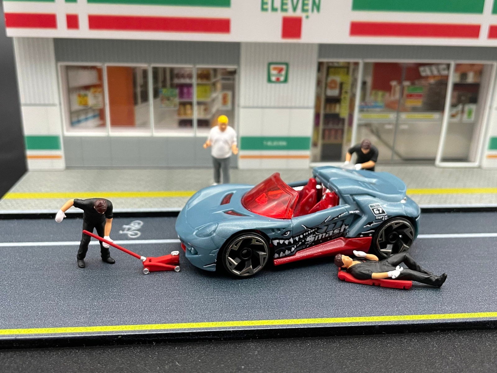Picture 2 of 6