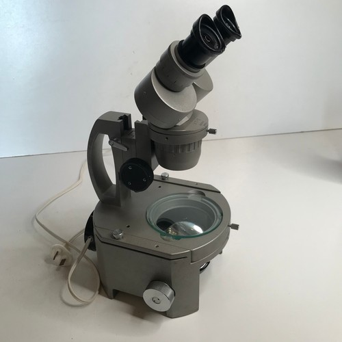 Olympus Tokyo Industrial Vintage Optical Microscope VT-ll Made in Japan G10X - Bild 2 von 24