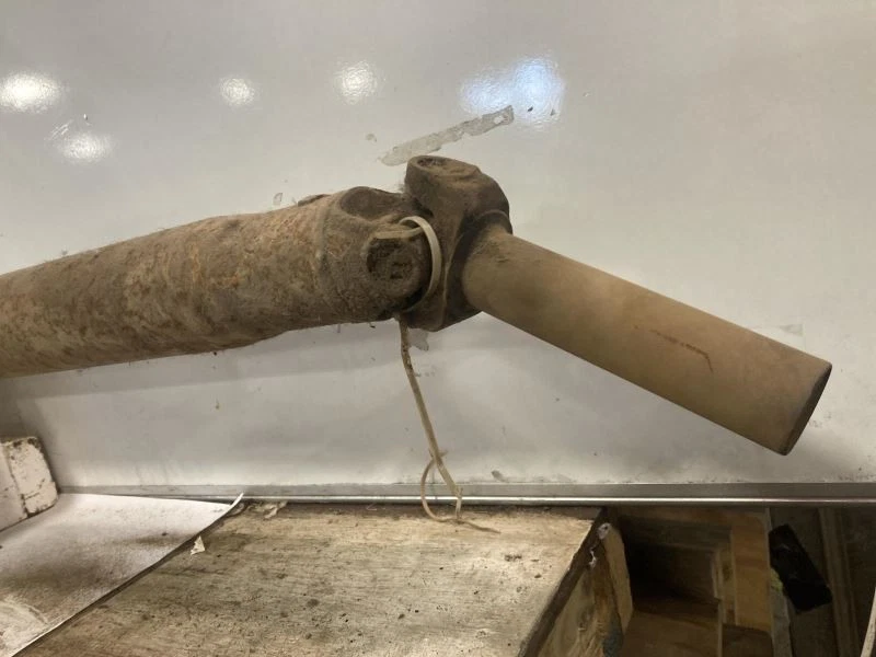 Rear Drive Shaft 117" Wb Removable Carrier Fits 73-78 FORD F100 PICKUP 1582148 Foto 2 de 4