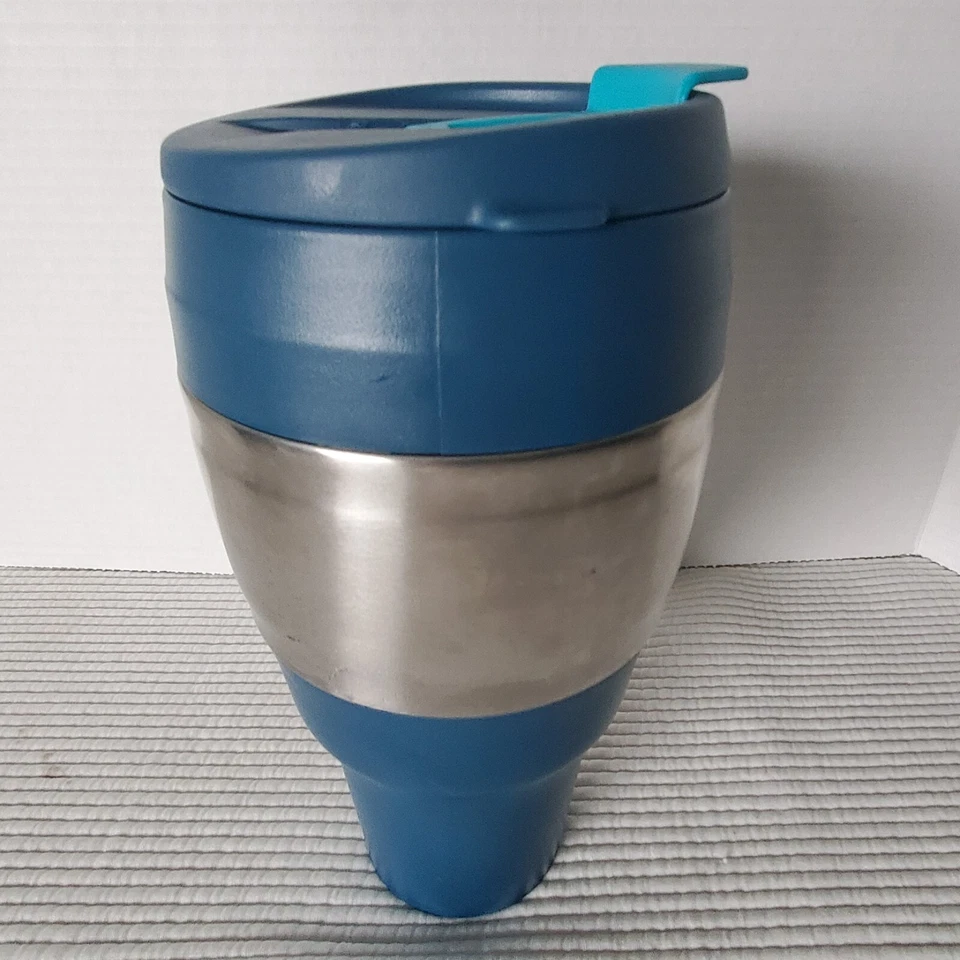Taza de viaje Bubba Keg 34 oz para llevar azul marino aislada tapa abatible grande café caliente Foto 3 de 4