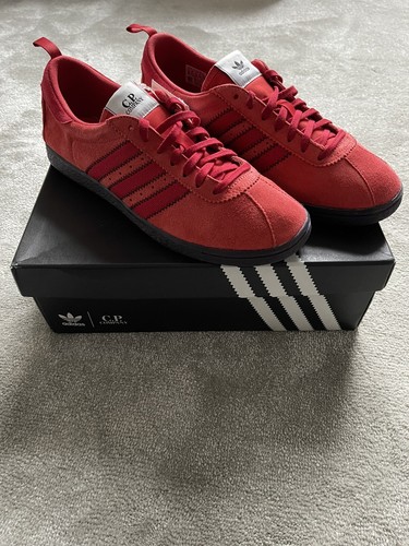 yeezy static reflective on feet