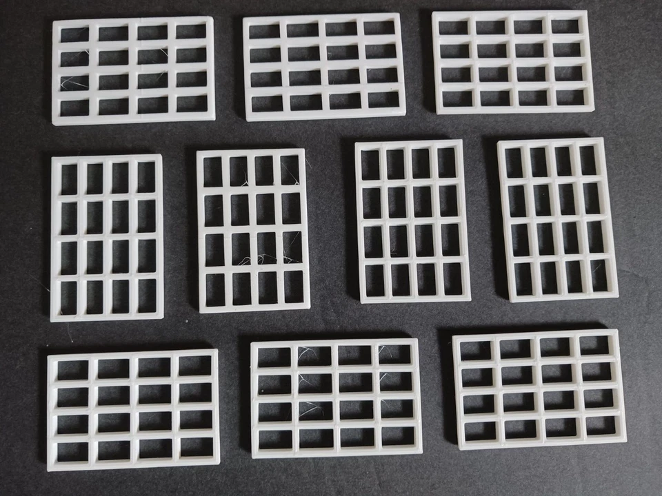 G Scale Industrial Windows - Pack of 10  3D PRINTED   WHITE    1.500" X 2.250" - Image 4 of 4