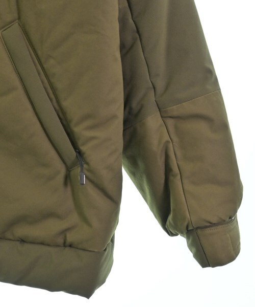 DESCENDANT　ACRE PADDINGVEST (OLIVE DRAB) John Deere Men's Logo Puffer Vest-Olive-Xl at Amazon Men's