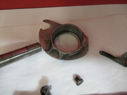 FOR PARTS OLD SINGER SEWING MACHINE MODEL 66 bobbin ASSEMBLY as picture &100-S-3 - Picture 4 of 9
