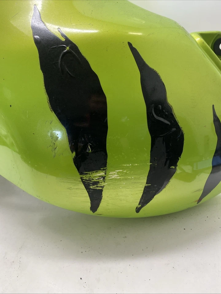 ♻️ Triumph 955 Tiger 955i 2001 - 2006 Fuel Tank ♻️ — 第 3/4 张图片