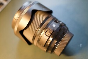 SIGMA lens 24-105mm 1:4 DG ø82 SONY A MOUNT AF MF Zoom Lens - EXCELLENT COND.