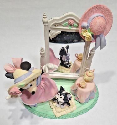 Vintage Disney Minnie Mouse Figurine with Figaro ~ Dress Up Tea