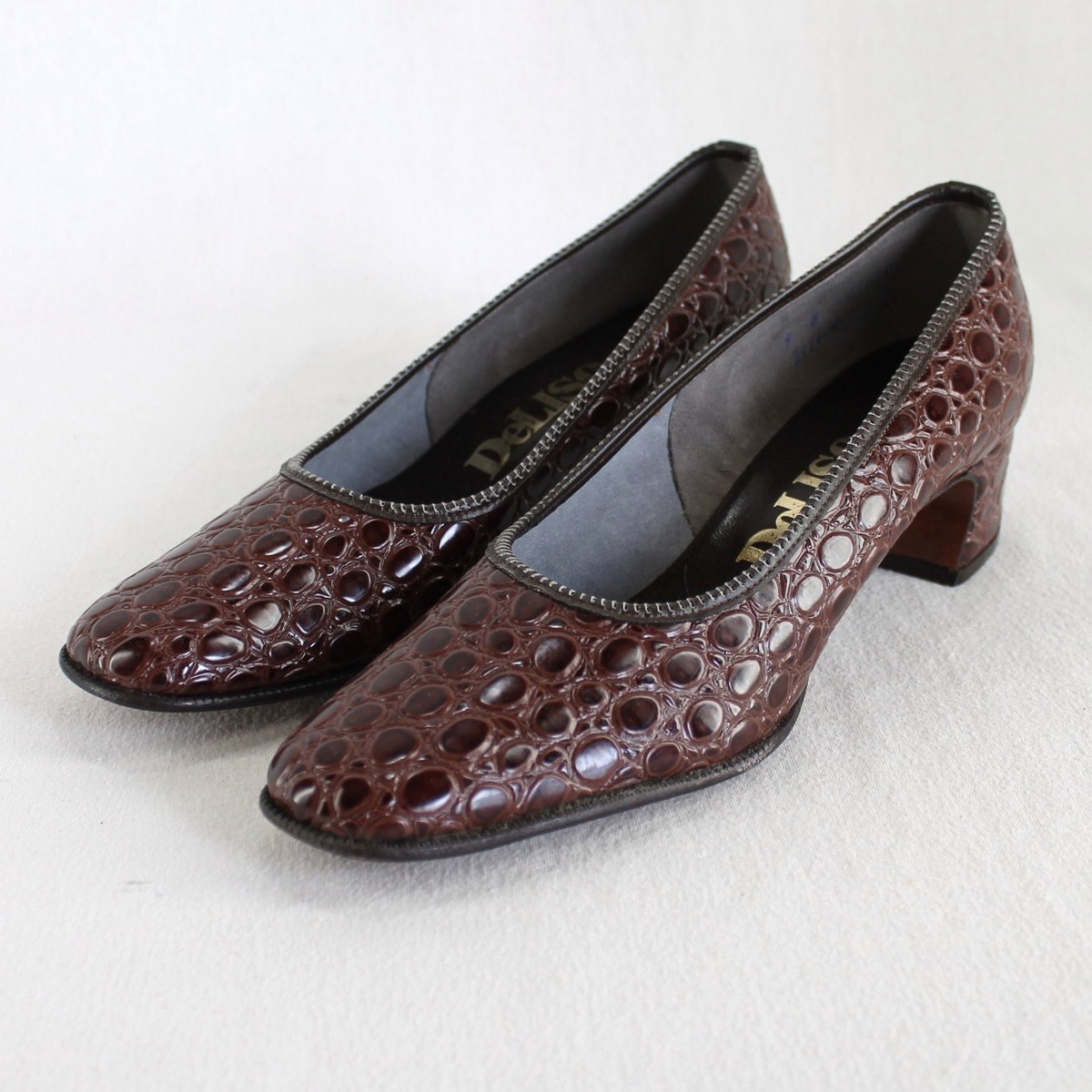 DeLiso Heels Womens Sz B Brown Poromeric Faux Leather Block Heel Pumps VTG