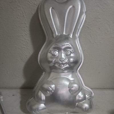 Wilton Cake Pan Easter Bunny 1989 Quick As A Bunny 2105-9408 Vintage Mold