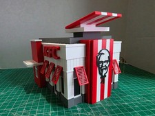 CHICKEN RESTAURANT ASSEMBLED POD O SCALE BUILDING/DIORAMA
