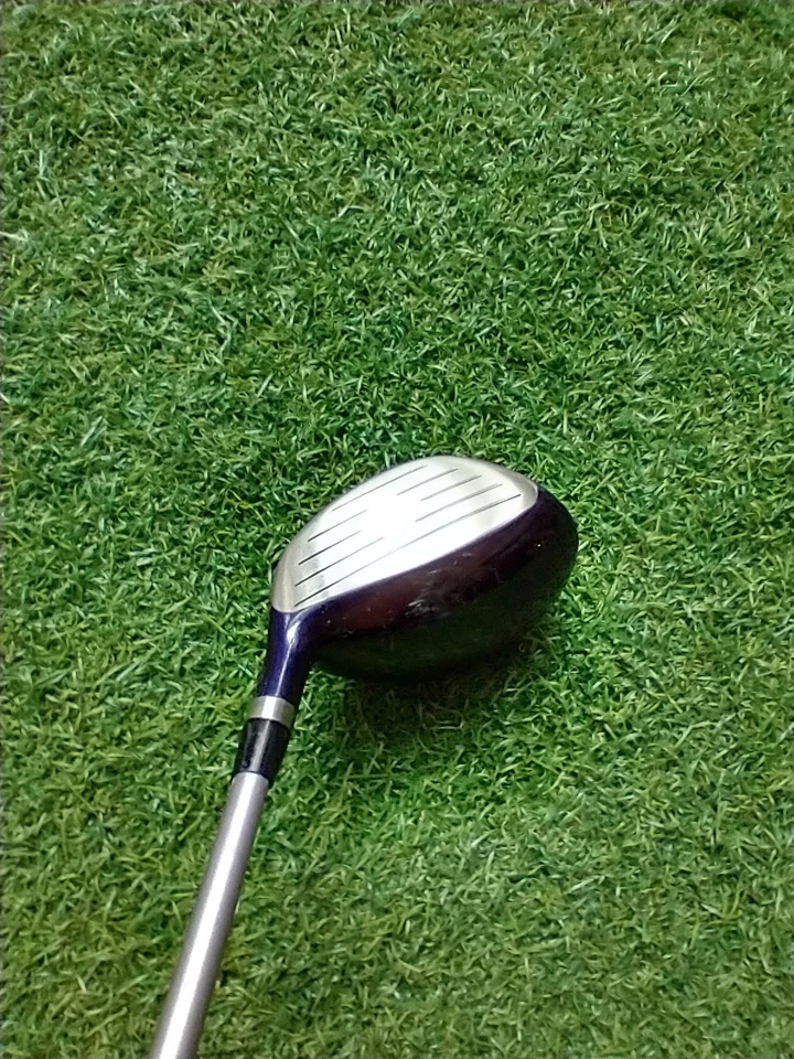 TOMMY ARMOUR WOMEN'S ALLEGRETTO # 3 WOOD W/ RH __"  FIBERGLASS SHAFT - GOOD CON - Image 3 of 4