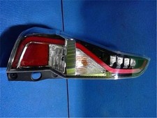 Feu arrière Nissan SERENA