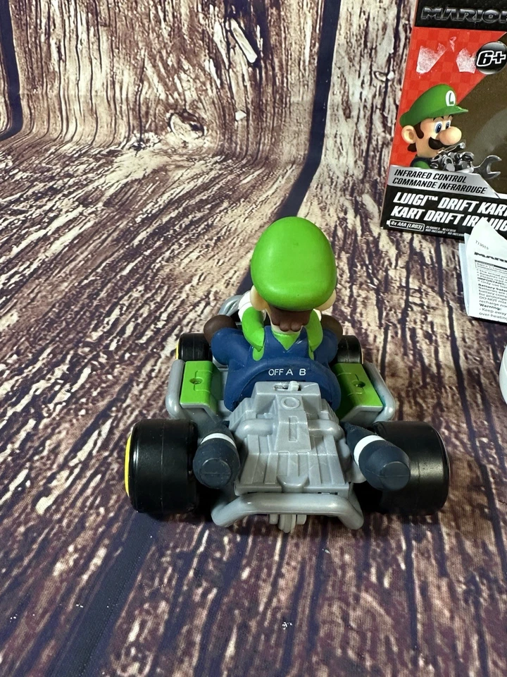 RARE - Super Mario Mario Kart 7 Drift Kart IR Luigi R/C Car - SOLD AS IS - Image 3 of 4