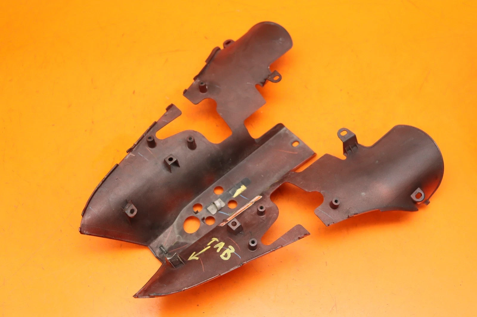 2007-2008 YAMAHA YZF R1 OEM REAR BACK TAIL UNDERTAIL FAIRING COWL FENDER