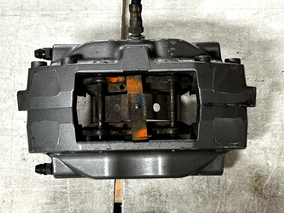 Pinza de freno trasera Volvo Brembo S60R V70R Foto 2 de 4