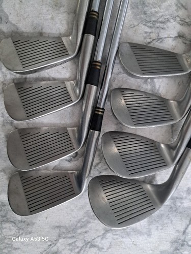 SUPERB SET OF MENS SLOTLINE DOMINATOR GOLF IRONS, RIGHT HANDED, 3-8 PLUS PW & SW - Picture 3 of 6