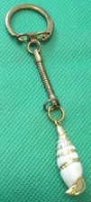 Vintage SEASHELL sea shell keyring key chain keychain 1.25"