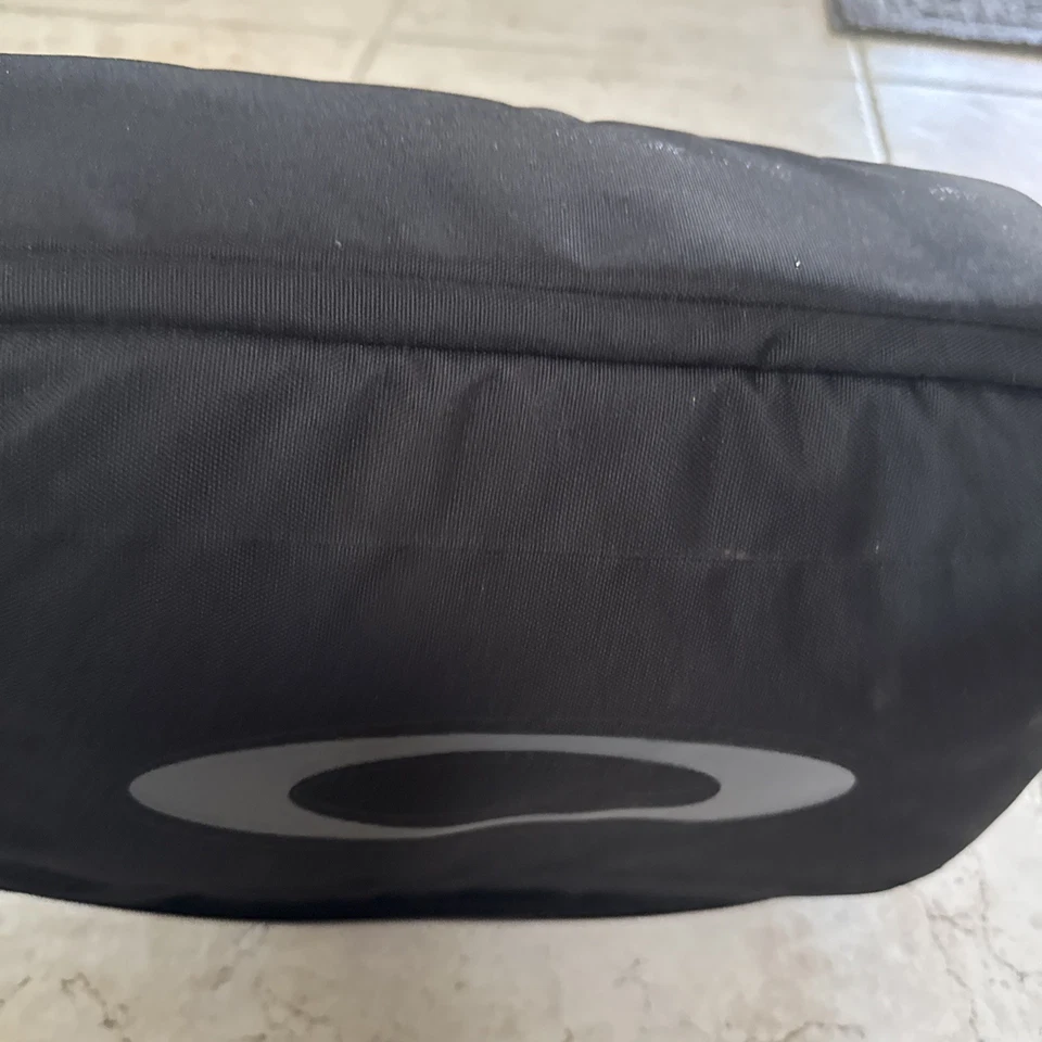 Estuche para gafas Oakley Multi Unit Foto 3 de 4