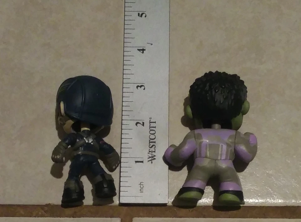 Funko Mystery Mini Avenger Endgame Capitán América y Hulk Lote de 2 Cabezas Bobble Foto 3 de 3