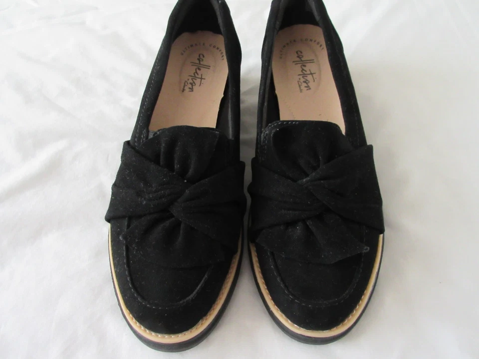 CLARKS ULTIMATE COMFORT COLLECTION SHARON DASHER BLACK SUEDE LOAFERS 4D - Image 4 of 4
