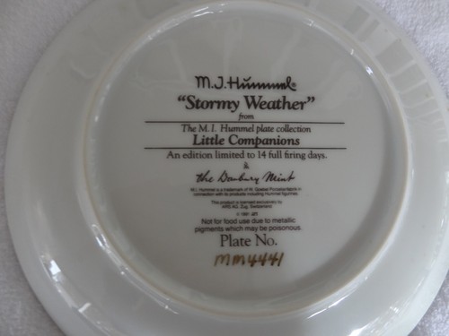 M.I. Hummel Plate “Stormy Weather” Little Companions Collection Danbury Mint 8” - Picture 9 of 9