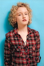 Julia Garner autograph signed 20x30 cm picture
