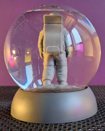 Paladone Space Age Astronaut Moon Walk Shelf Desk Puzzle Brain Teaser Globe - Picture 14 of 16