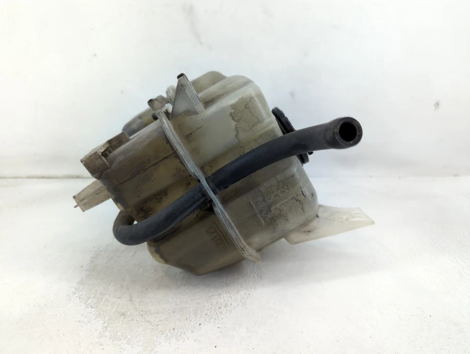 2004-2006 Dodge Stratus Windshield Washer Fluid Reservoir Bottle Oem Q2DQH - Image 4 of 4