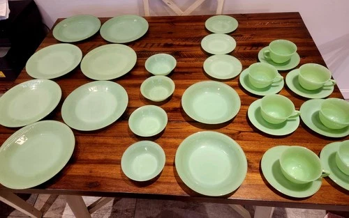 Fire KING JADEITE DINNERWARE 29 PIECES