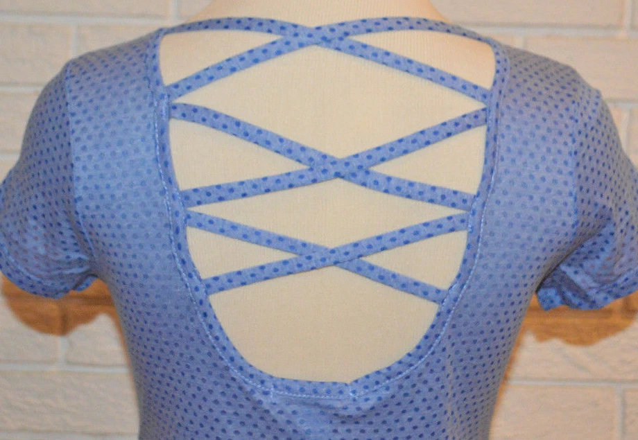 Top para mujer Bozzolo azul lunares manga corta fruncido tallas S, M, L Foto 4 de 4