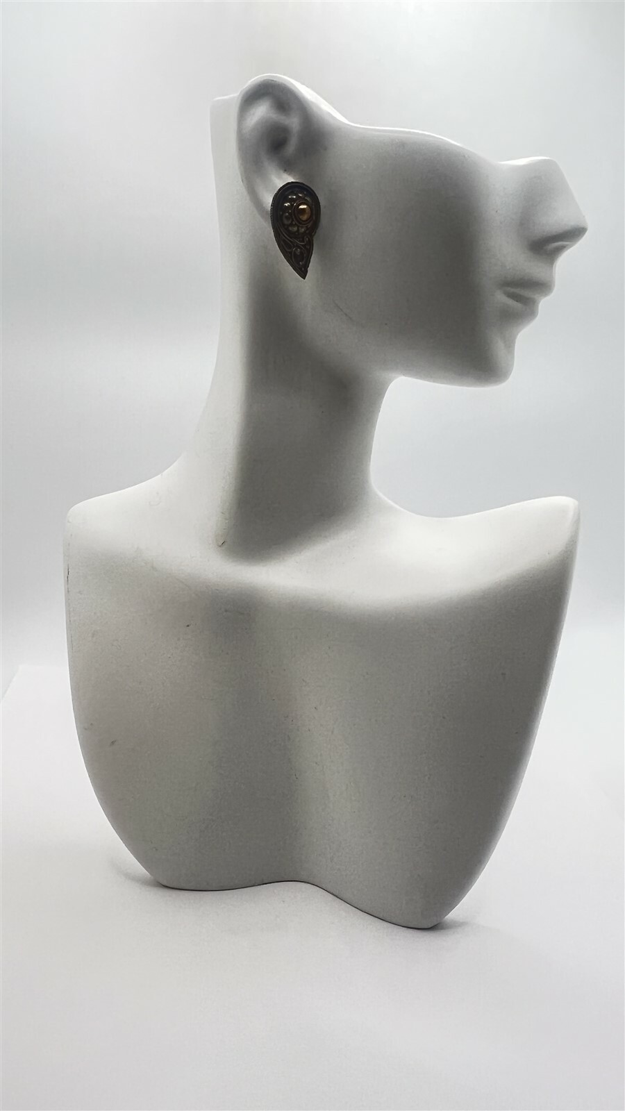 Intricate Unique Designed Sterling Silver Post Ea… - image 1