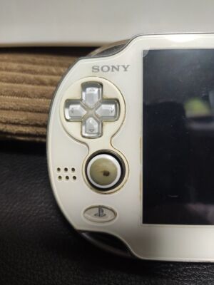 PlayStation Vita - PS vita  PCH-1000  クリスタルホワイト  ※傷あり 2025年最新】ps vita クリスタルホワイトの人気アイテム - メルカリ