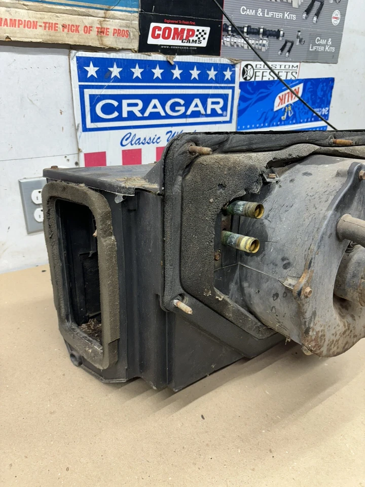 Dodge D100 D150 W100 1981 83 84 86 1987 Ram debajo del tablero calentador caja térmica núcleo fabricante original Foto 2 de 4