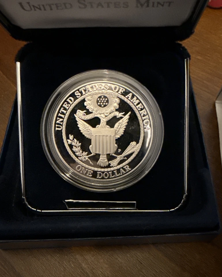 2008 Bald Eagle Commemorative Silver Dollar Proof  - Image 2 of 4