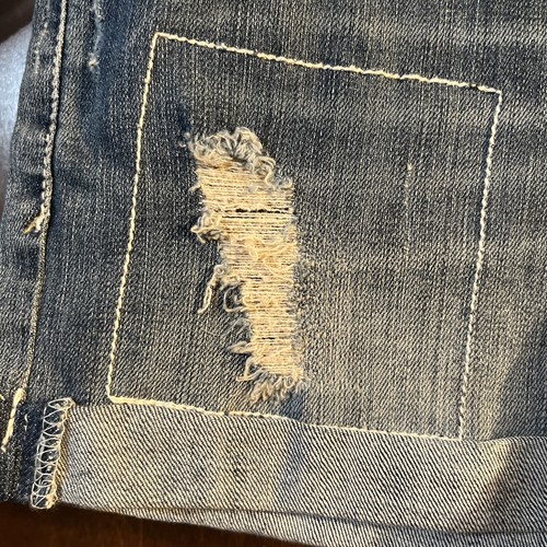 Arizona Jean Co Women’s Blue Denim Med Wash Cuffed Shorts Size 0 NWT - Picture 5 of 8