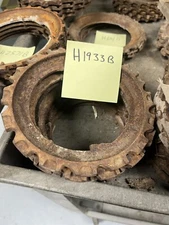 1 USED H1933B STEEL / CAST IRON John Deere JD PLANTER Seed PLATE H 1933B