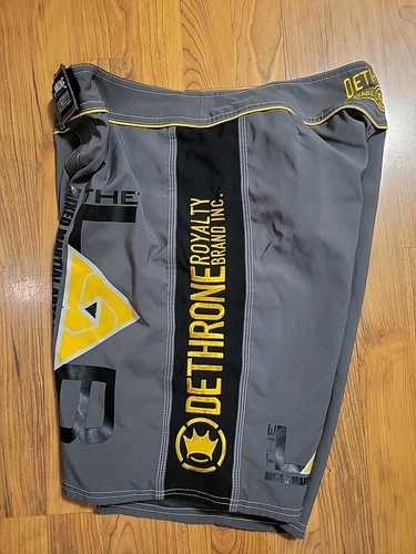 Dethrone Royalty Shorts Mens Sz 34" X 10" MMA Lab Mixed Martial Arts - Picture 4 of 8