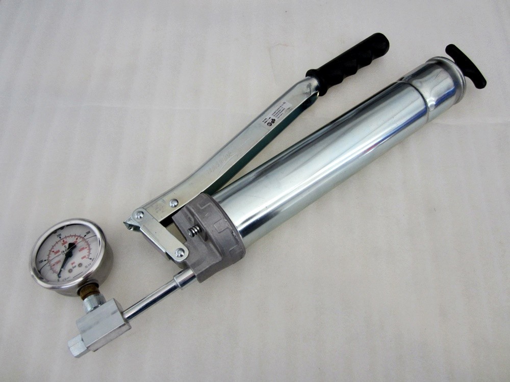 NEW Umeta Twin Lock Manual Grease Gun & Gauge 75/PK Zinc Germany