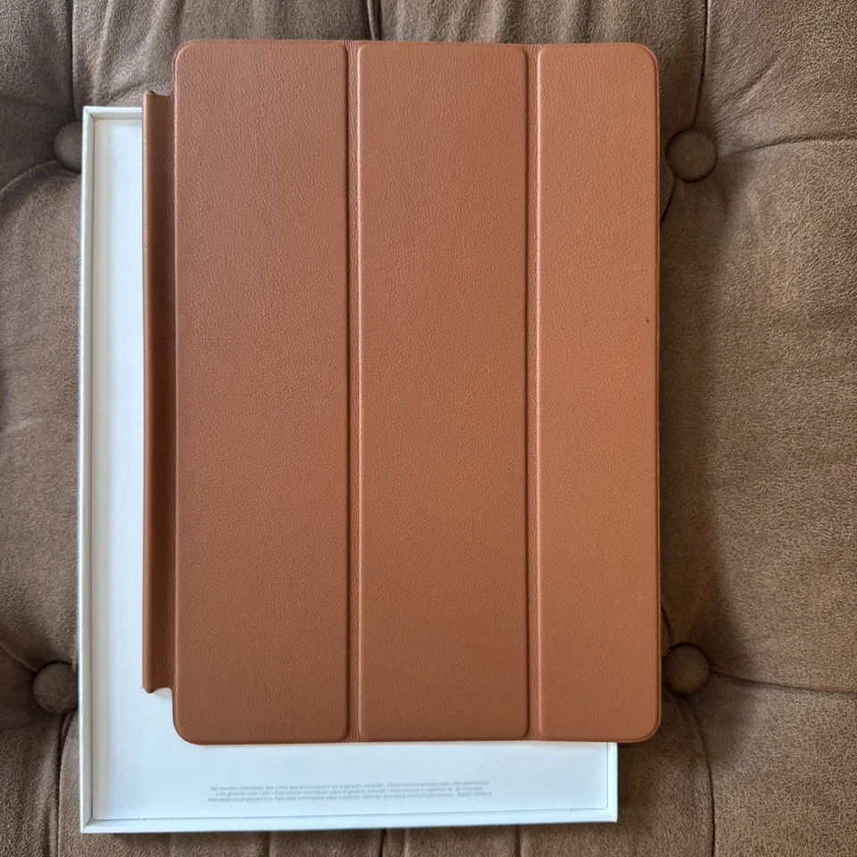 Funda inteligente de cuero Apple para iPad Pro de 10,5 pulgadas - marrón montura Foto 3 de 4
