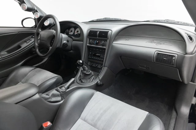 2003 Ford SVT Cobra  - Изображение 2 из 4