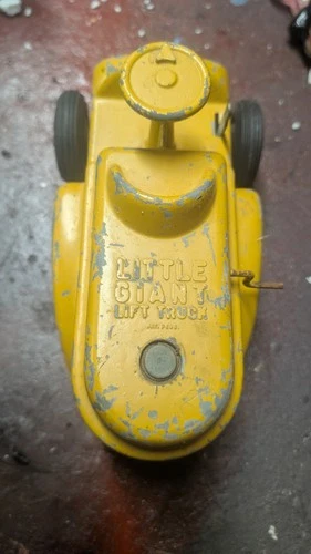 Little Giant Vintage Lift Truck by Scientific Toys USA 1940s